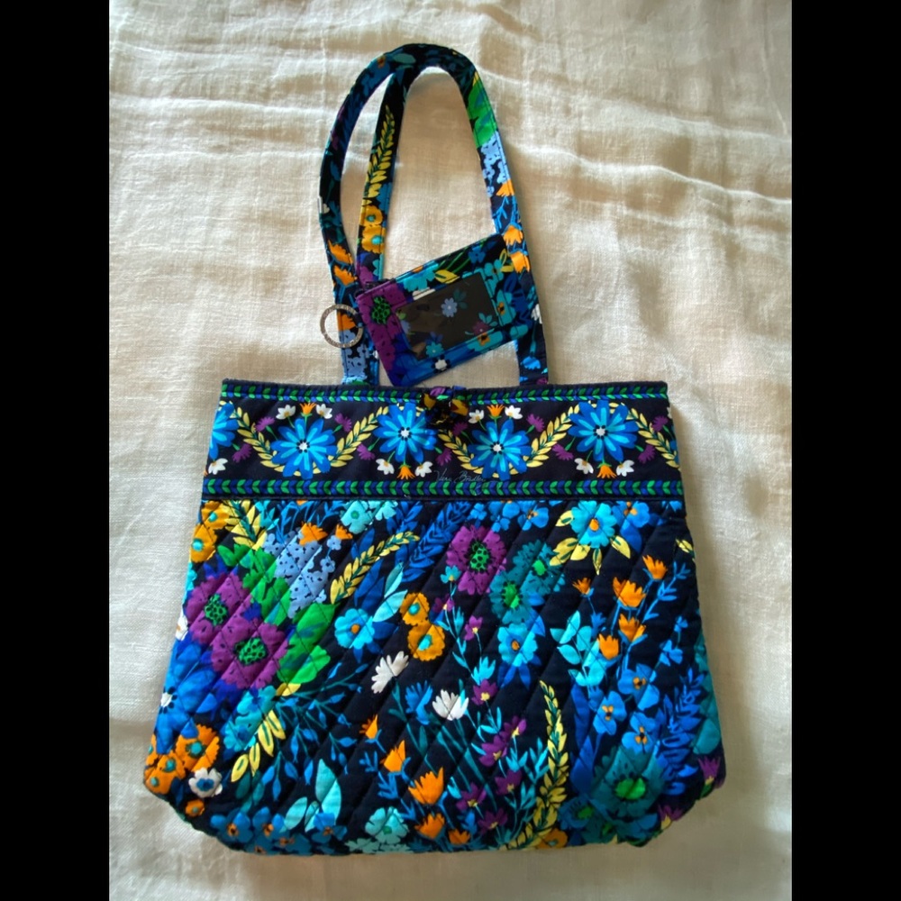 VERA BRADLEY Tote Bag.